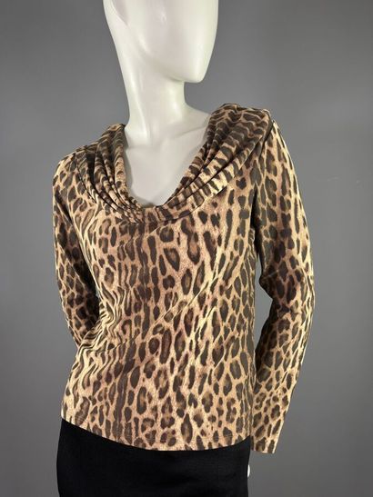 BLUMARINE - Twin set + top.

- L'ensemble...