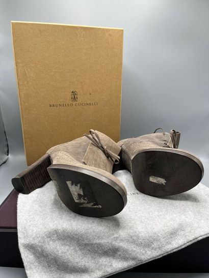 BRUNELLO CUCINELLI - Boots.

Le modèle est...