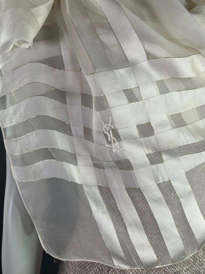 YVES SAINT LAURENT - Stole.

Model cut from...