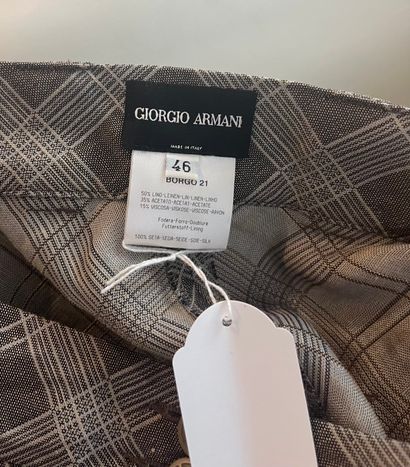 GIORGIO ARMANI - Tailleur pantalon. 

L'ensemble...