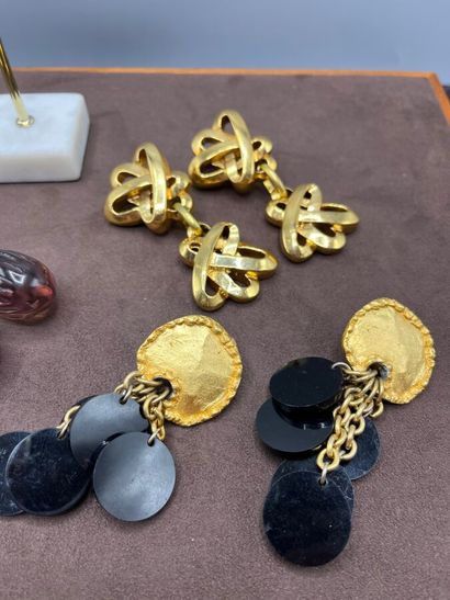 Lot de 4 boucles d'oreilles clips couture...