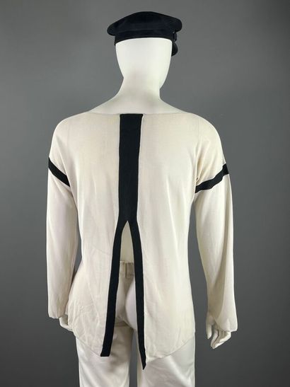 GIORGIO ARMANI - Lot comprenant un tailleur...