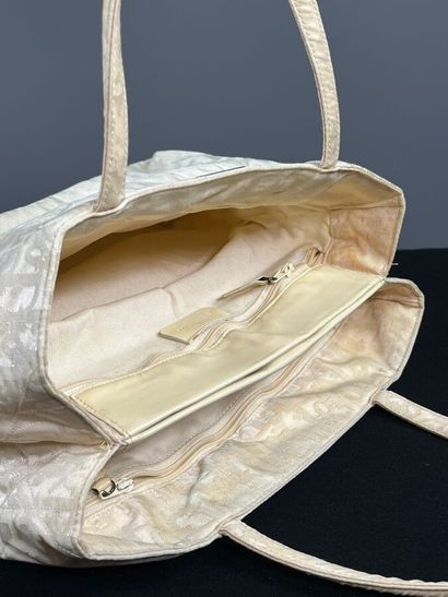 CHRISTIAN DIOR - Petit sac cabas en toile...