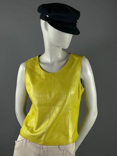 REVILLON - Skin top.

Cut from fine anise-dyed...