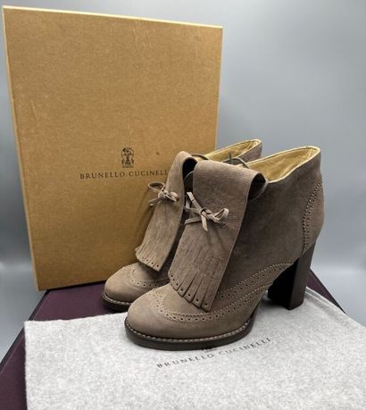 BRUNELLO CUCINELLI - Boots.

Le modèle est...