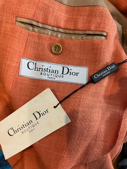 CHRISTIAN DIOR Boutique - Veste.

Le modèle...