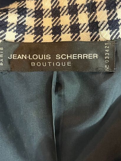 JEAN LOUIS SCHERRER Boutique - Tailleur jupe.

Le...