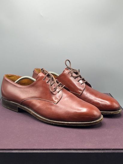 BURBERRYS' - Chaussures derby.

Le modèle...