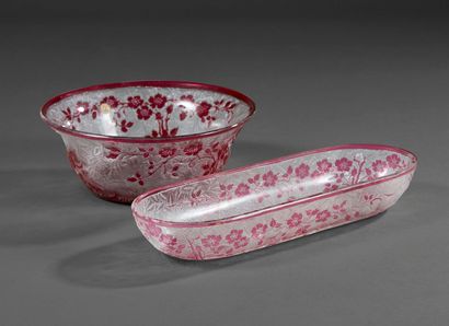 BACCARAT - Pink-tinted multi-layer crystal...