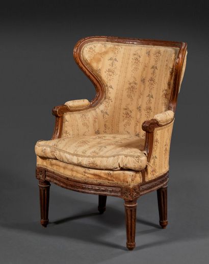Molded wood child's armchair (some restorations)
Louis...