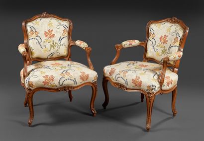 Pair of cabriolet armchairs in molded and...