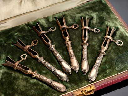 Six 925-thousandths silver chop handles in...