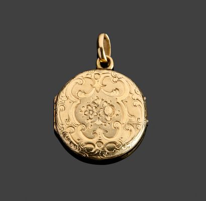 Reliquary pendant in 18k (750 thousandths)...