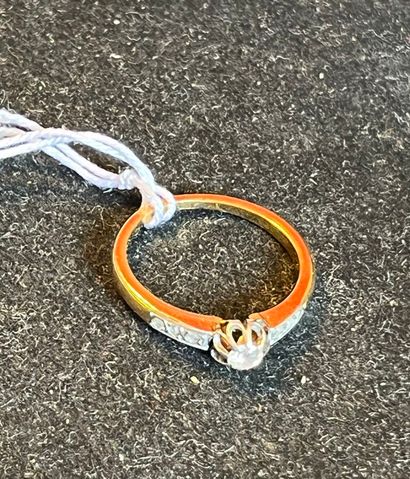 Ring in 18k (750 thousandths) yellow gold...