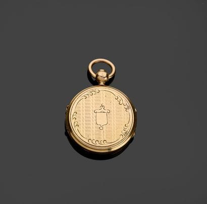 Private gilded metal reliquary pendant, round...