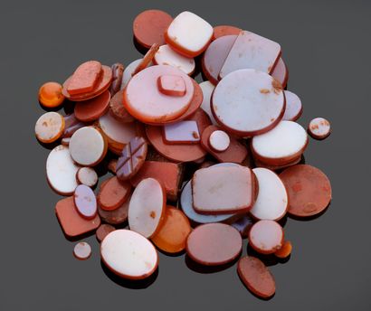 Set of approx. 45 unengraved agates of various...