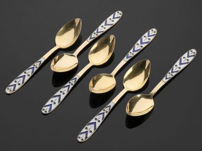 Six cuillers à café en vermeil (900 millièmes)....