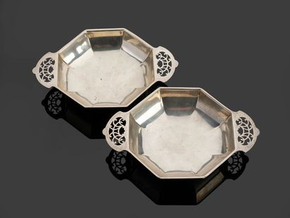 Paire de coupelles octogonales en argent,...