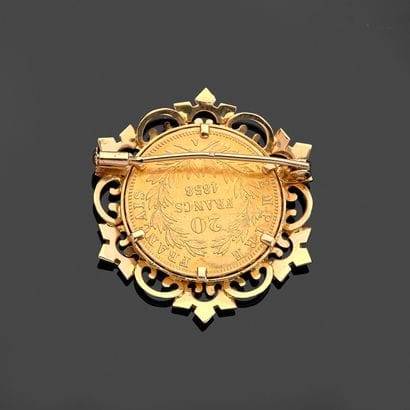 18k (750 thousandths) yellow gold brooch...