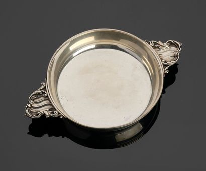 GUERCHET - Petite écuelle à oreilles en argent...