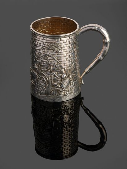 Silver mug, 925 thousandths, decorated with...