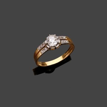 18 k (750 thousandths) yellow gold ring set...