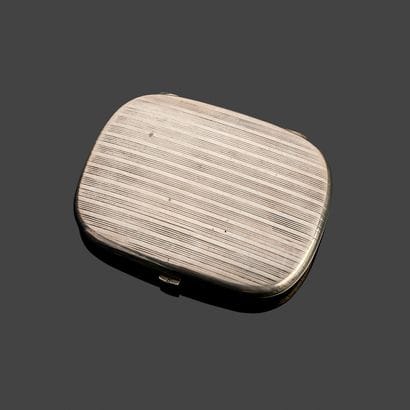 Cigarette box in 800 thousandths silver with...