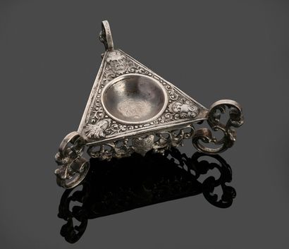 Salière triangulaire tripode en argent800...