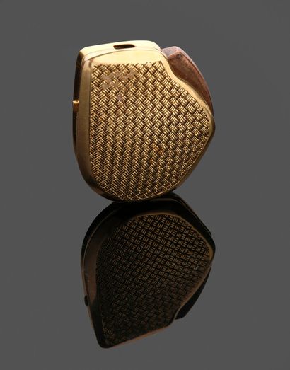 FLAMINAIRE Lighter set in 18k (750 thousandths)...