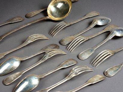 Partie de ménagère en argent modèle filet,...