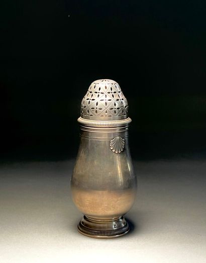 Saupoudroir en argent (925 millièmes) flanqué...