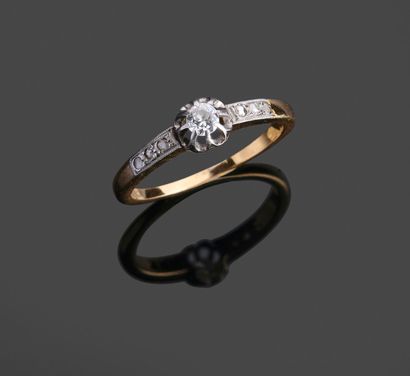 Ring in 18k (750 thousandths) yellow gold...