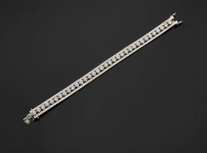 18k (750 thousandths) white gold diamond...