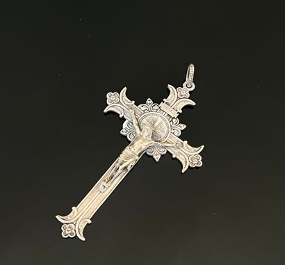 Crucifix in silver (800 thousandths).
Weight:...