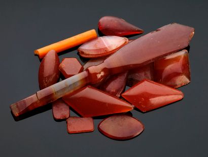 lot of 15 cornelian cabochons of various...