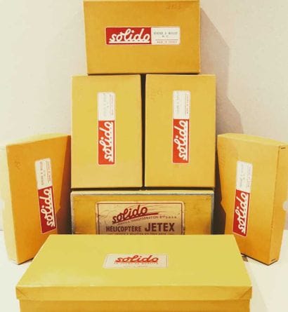 SOLIDO
Seven empty boxes of construction...