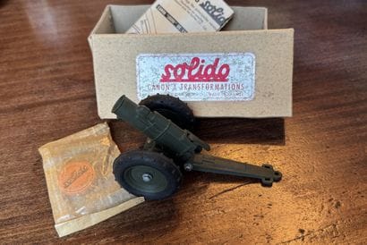 SOLIDO - Howitzer on wheel with box