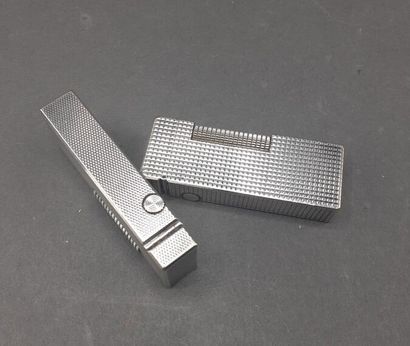 DUNHILL ROLLAGAS - Set of 2 vintage lighters.

-Signed...
