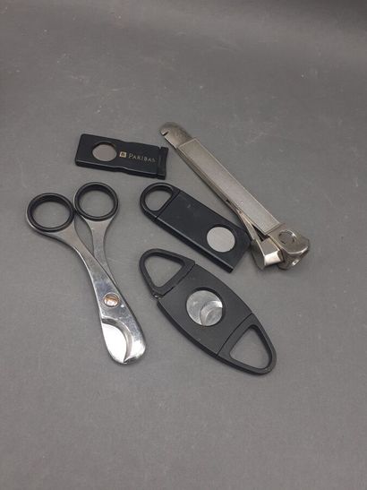 Set of 5 cigar cutters.

Varied set of cigar...