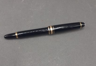 MONTBLANC Meisterstuck
Fountain pen, small...