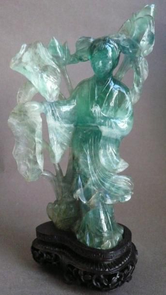 Statuette en fluorite verte représentant...