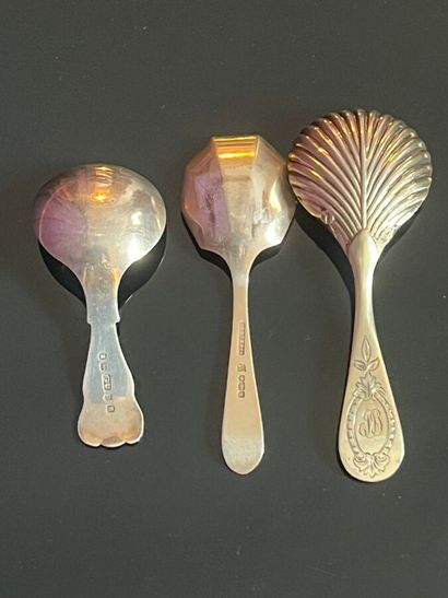 Three silver tea scoops, 925 and 800 thousandths,...
