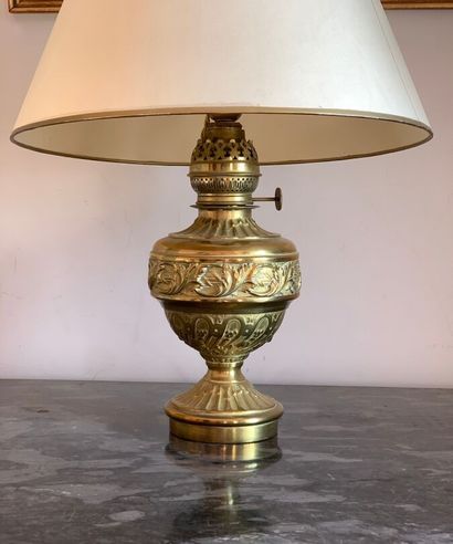 Baluster-shaped copper oil lamp converted...