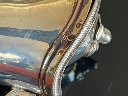 Tripod silver coffee pot 950 thousandths...