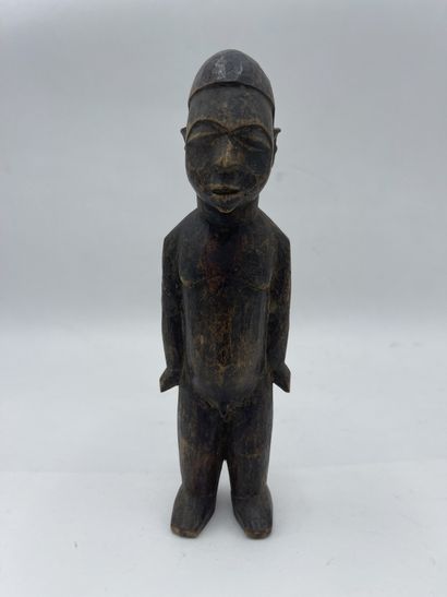 Statuette anthropomorphe Lobi en bois sculpté...