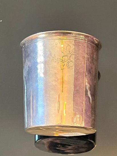 Silver tumbler decorated with filets and...