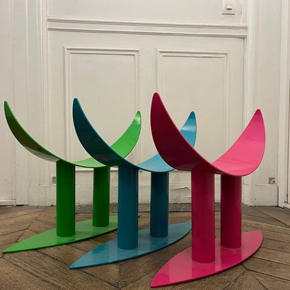House TETREL
3 stools in pink, green and...