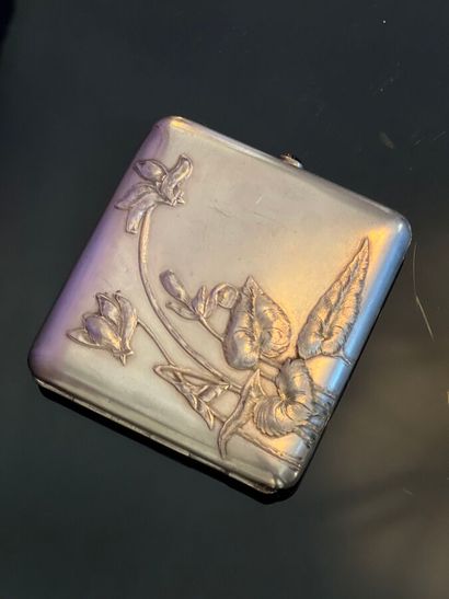 Art Nouveau-style cigarette box in 925-thousandths...