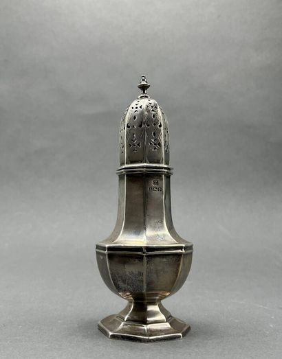 Plain silver baluster saupoudreuse (small...