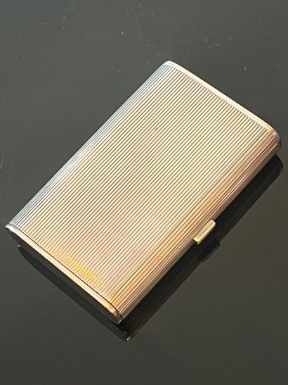 Cigarette box in 800 thousandths silver with...